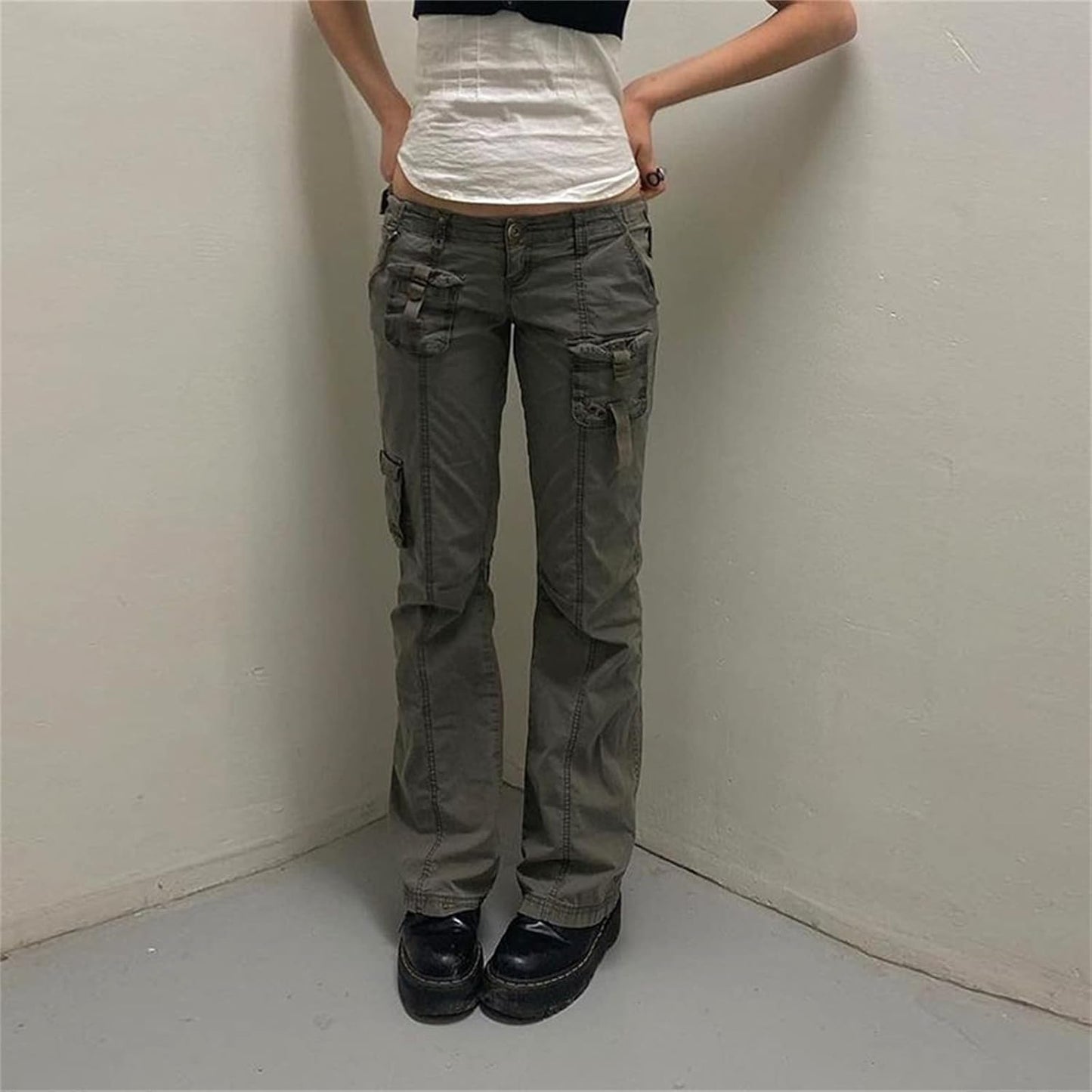 Gothic Cargo Jeans for Women Wide Straight Leg Punk Grunge Baggy Pants Goth Aesthetic Trousers Y2K Streetwear with Pockets