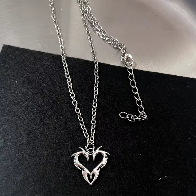 Y2K Flail Fire Heart Teeth Pendant Necklace for Women Men Charm Necklace Grunge Punk Fashion Jewelry 